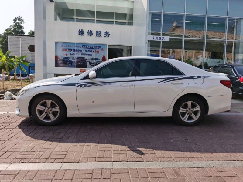 东莞14年丰田锐志6