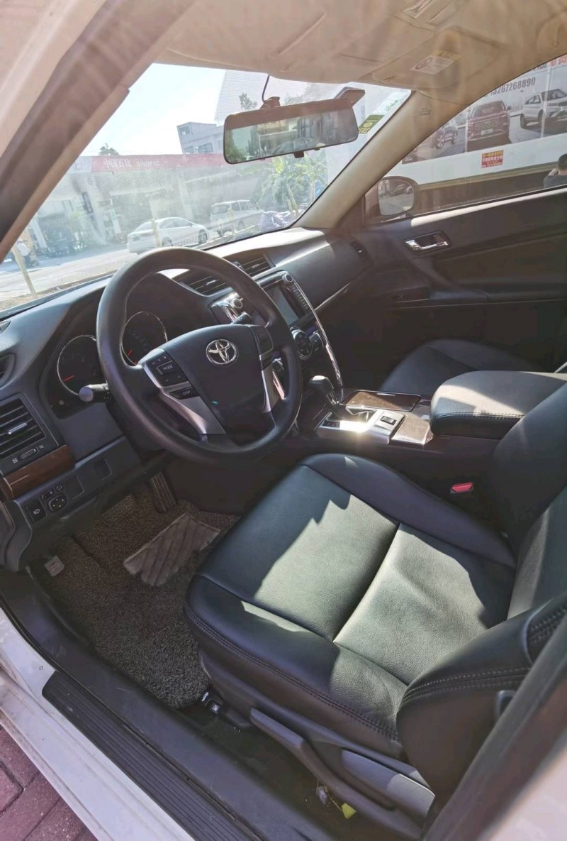 东莞14年丰田锐志4