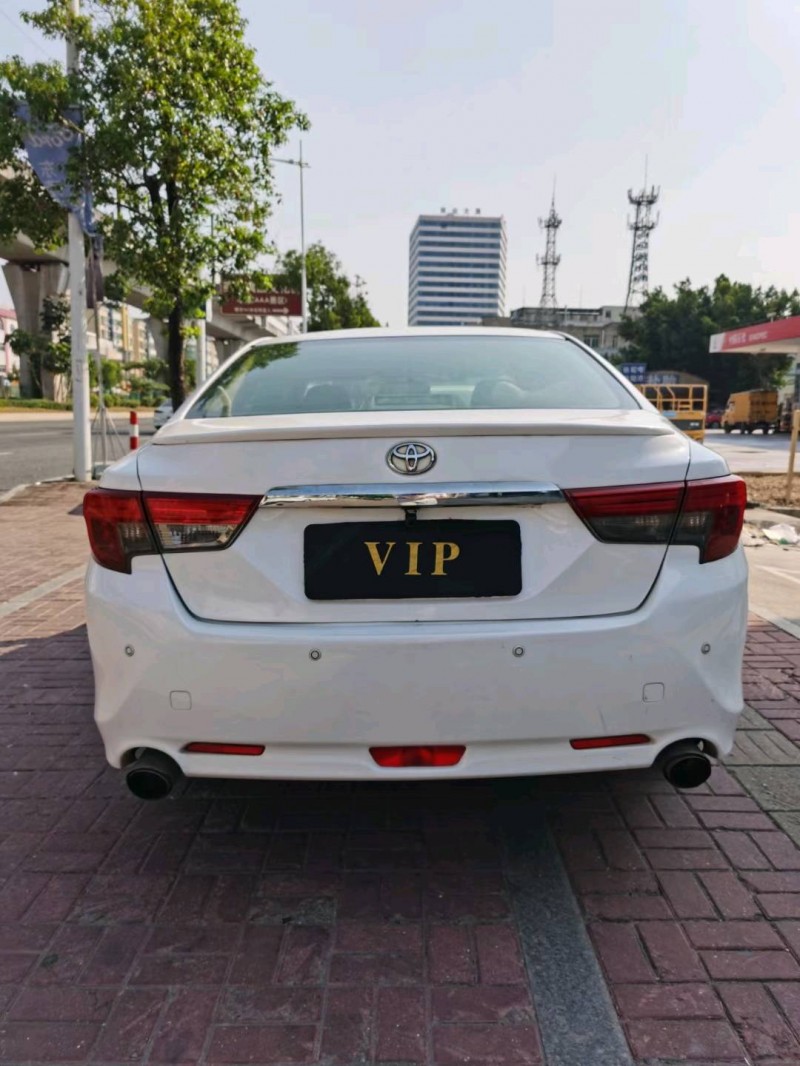 东莞14年丰田锐志1