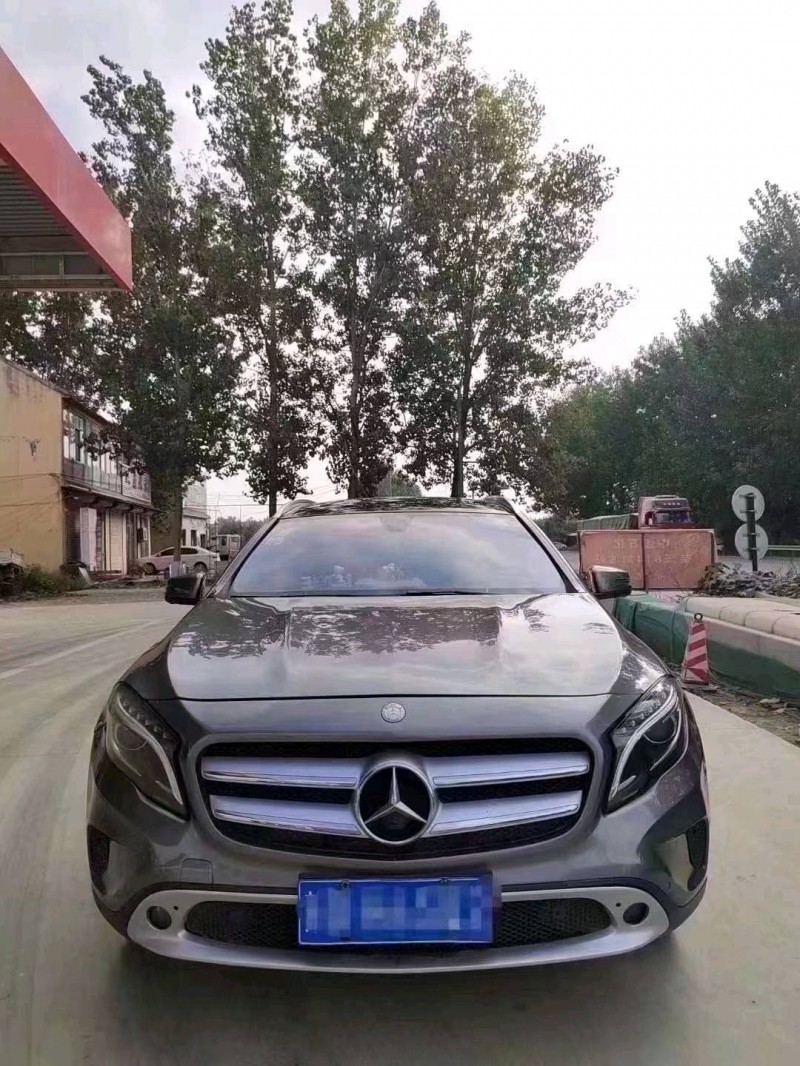 北京17年奔驰GLA1