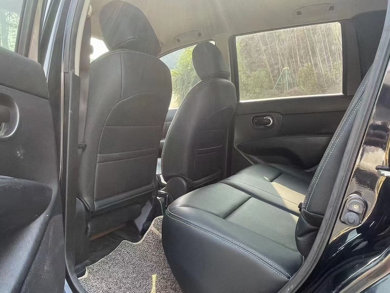 广州14年日产骊威6