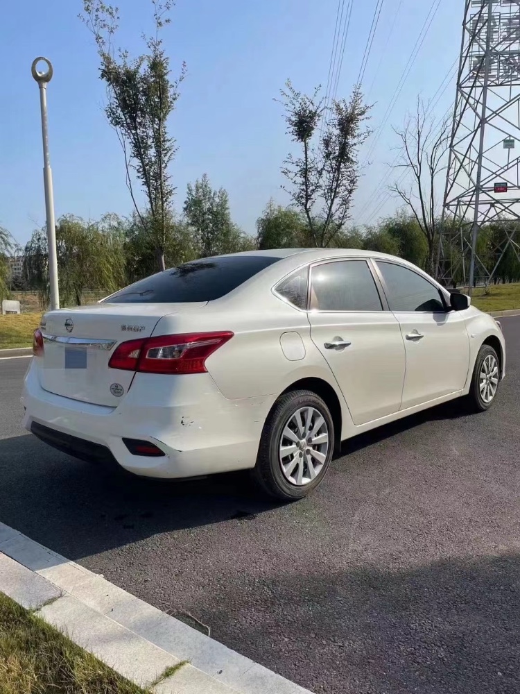 青岛19年日产轩逸3