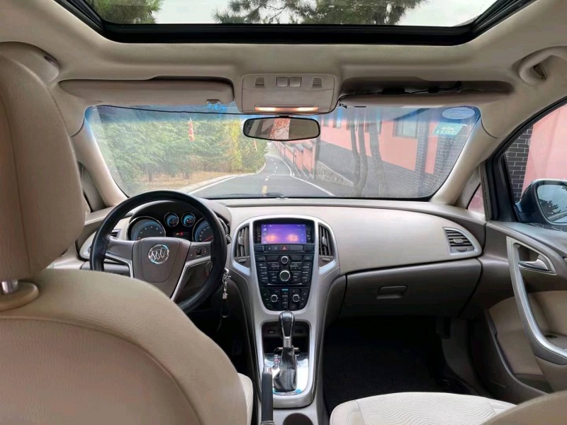 青岛15年别克英朗GT6