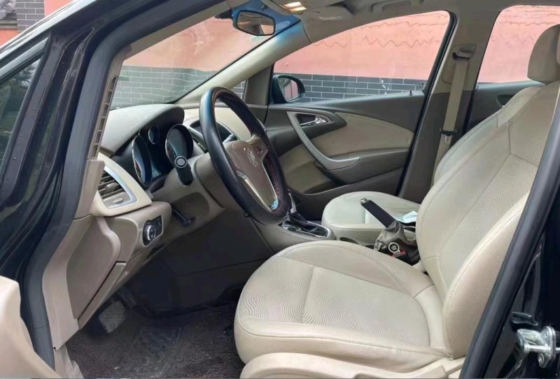 青岛15年别克英朗GT5