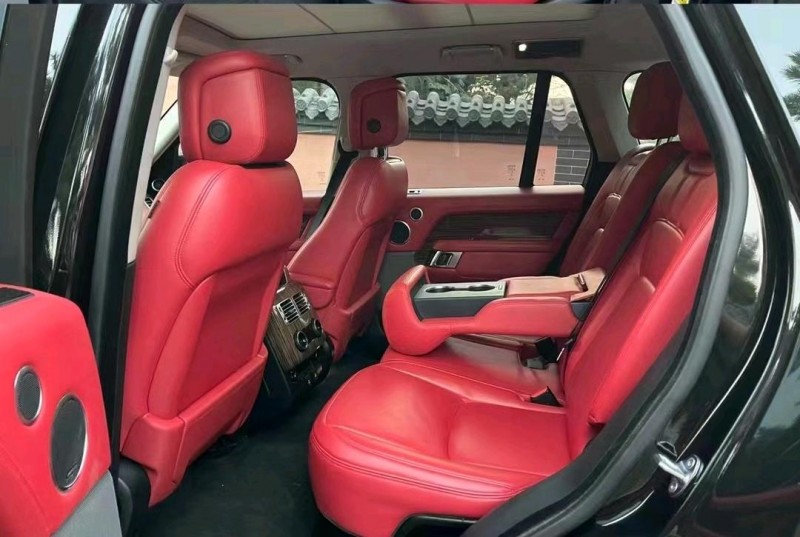 青岛18年路虎揽胜行政5