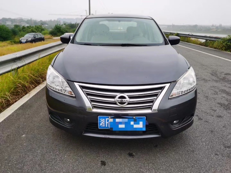長沙14年日產軒逸1