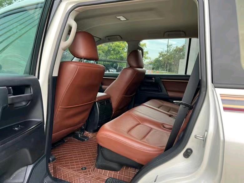 盐城18年丰田兰德酷路泽5