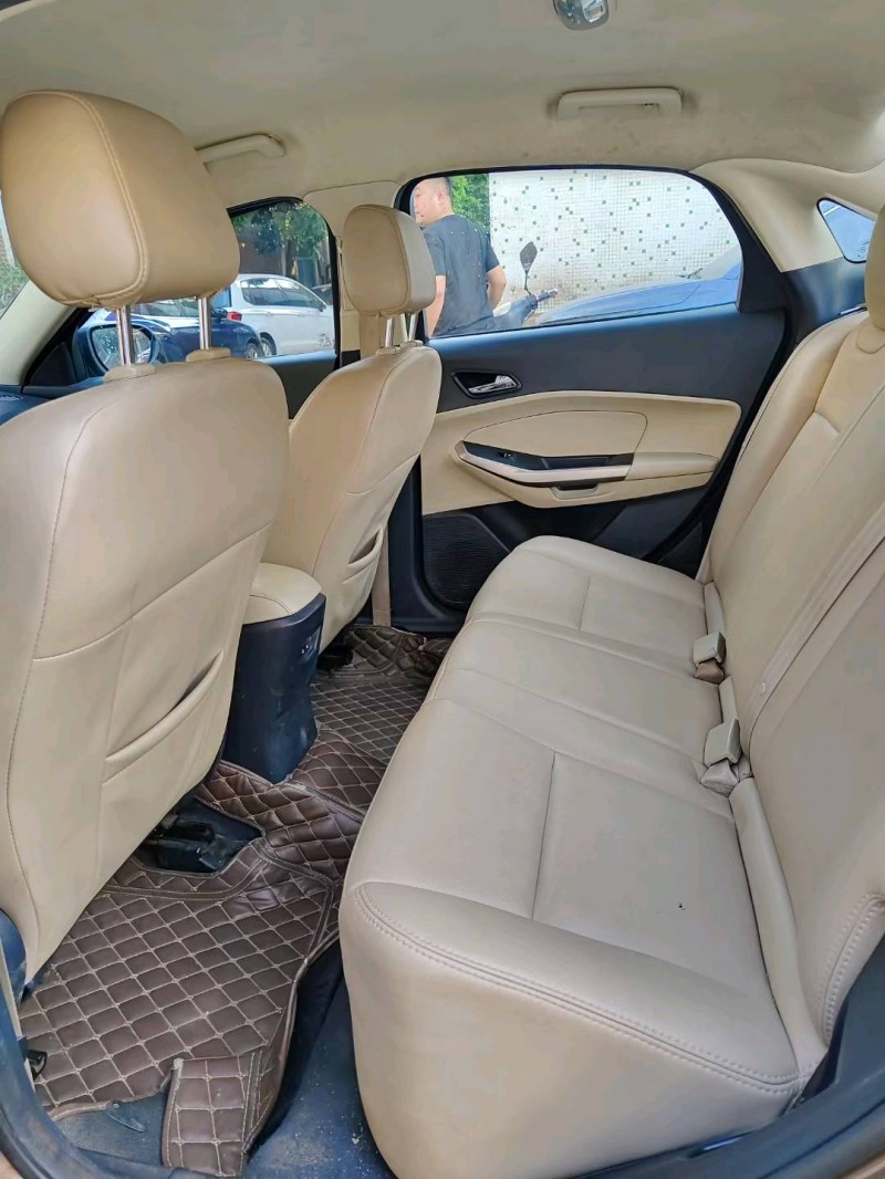 广州17年福特福睿斯5