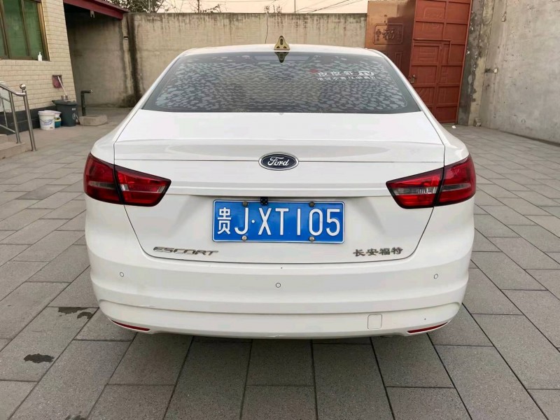保定17年福特福克斯9
