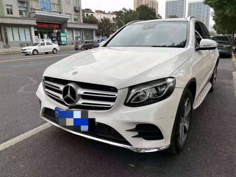 宜昌17年奔馳GLC2
