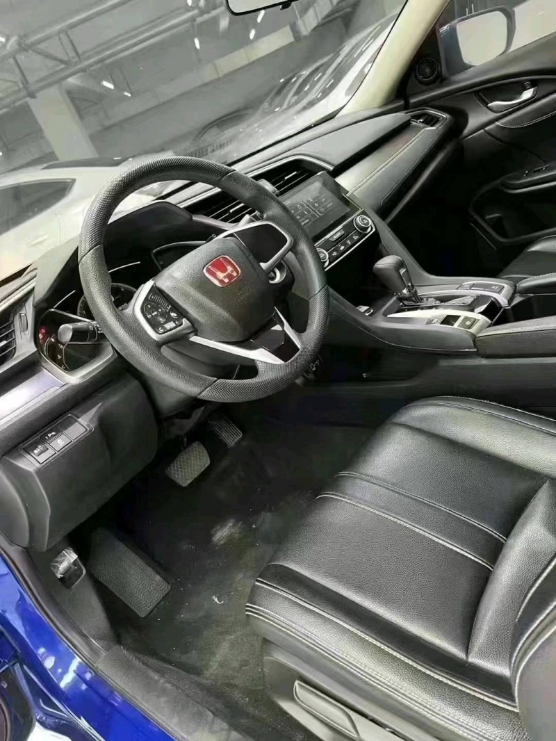 成都19年本田思域6