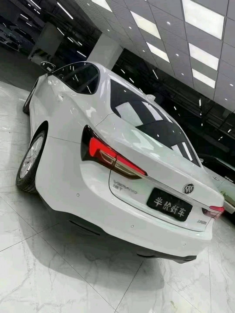 成都21年别克威朗4