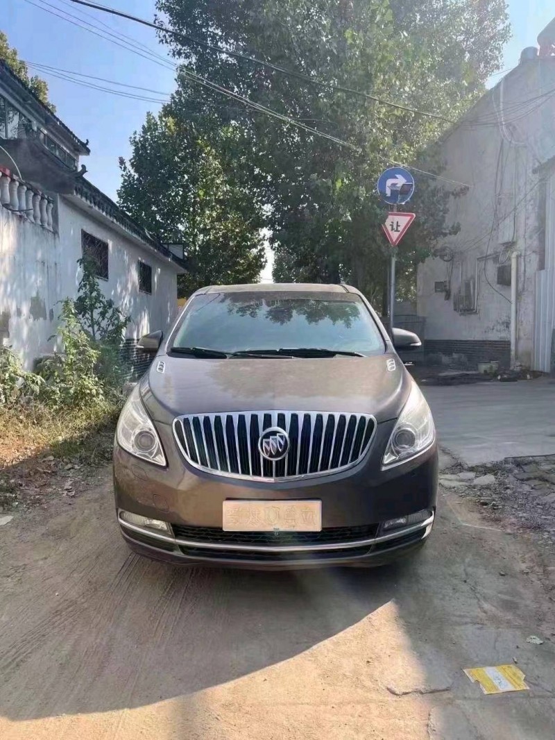 枣庄12年别克GL89