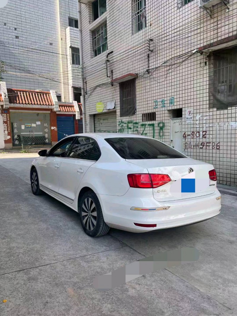重庆18年大众速腾5