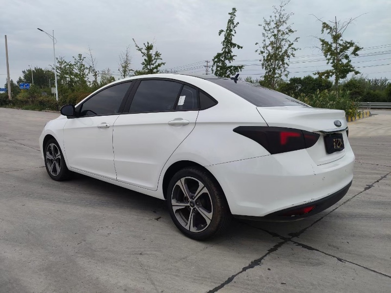 徐州18年奇瑞艾瑞泽52