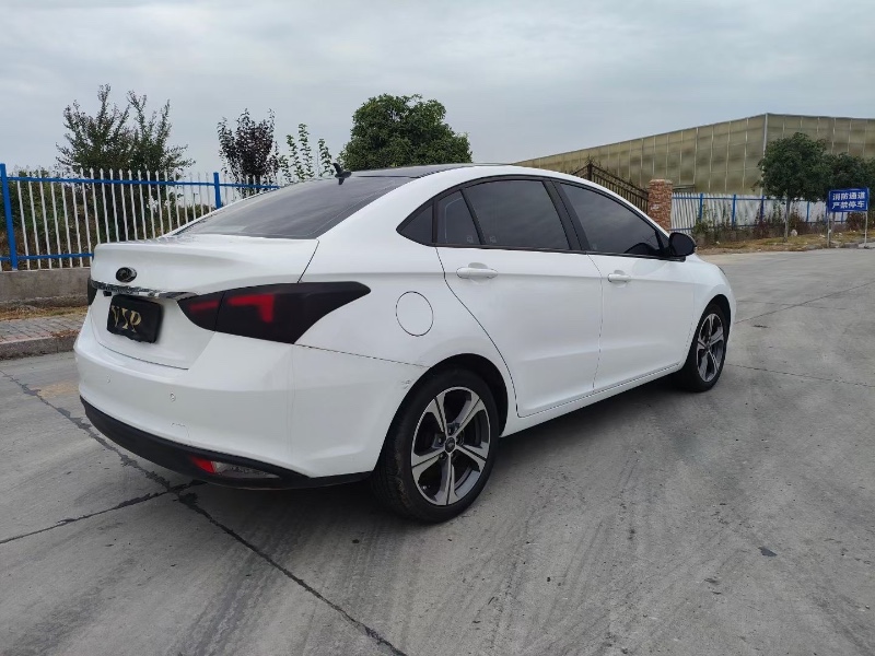 徐州18年奇瑞艾瑞泽55