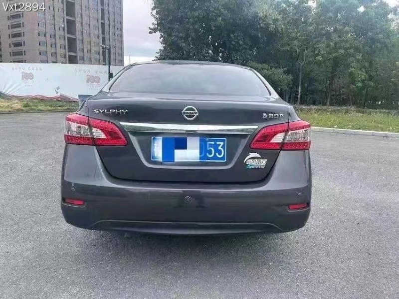 广州13年日产轩逸9