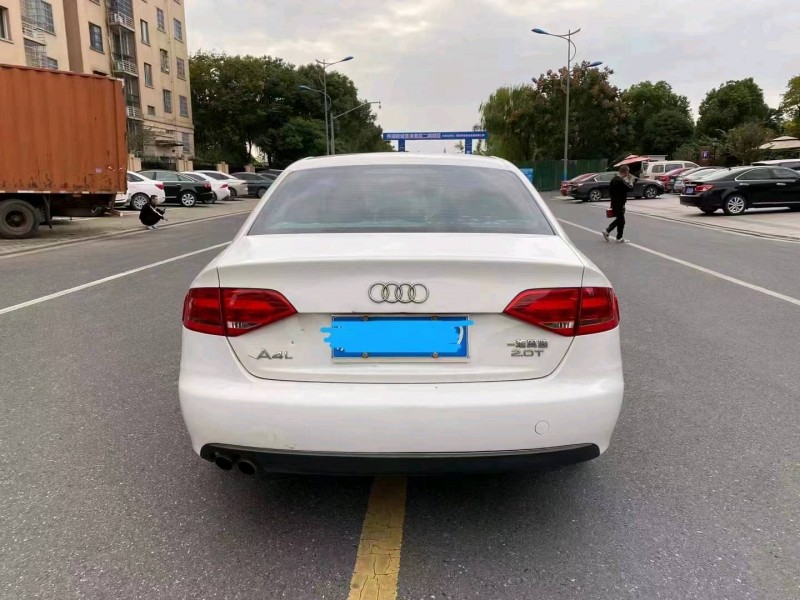 嘉興12年奧迪A4L3