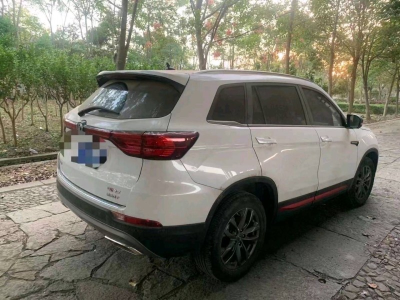 嘉興21年長安汽車CS754