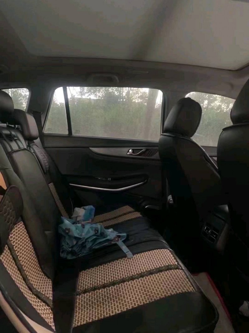 嘉興21年長安汽車CS758
