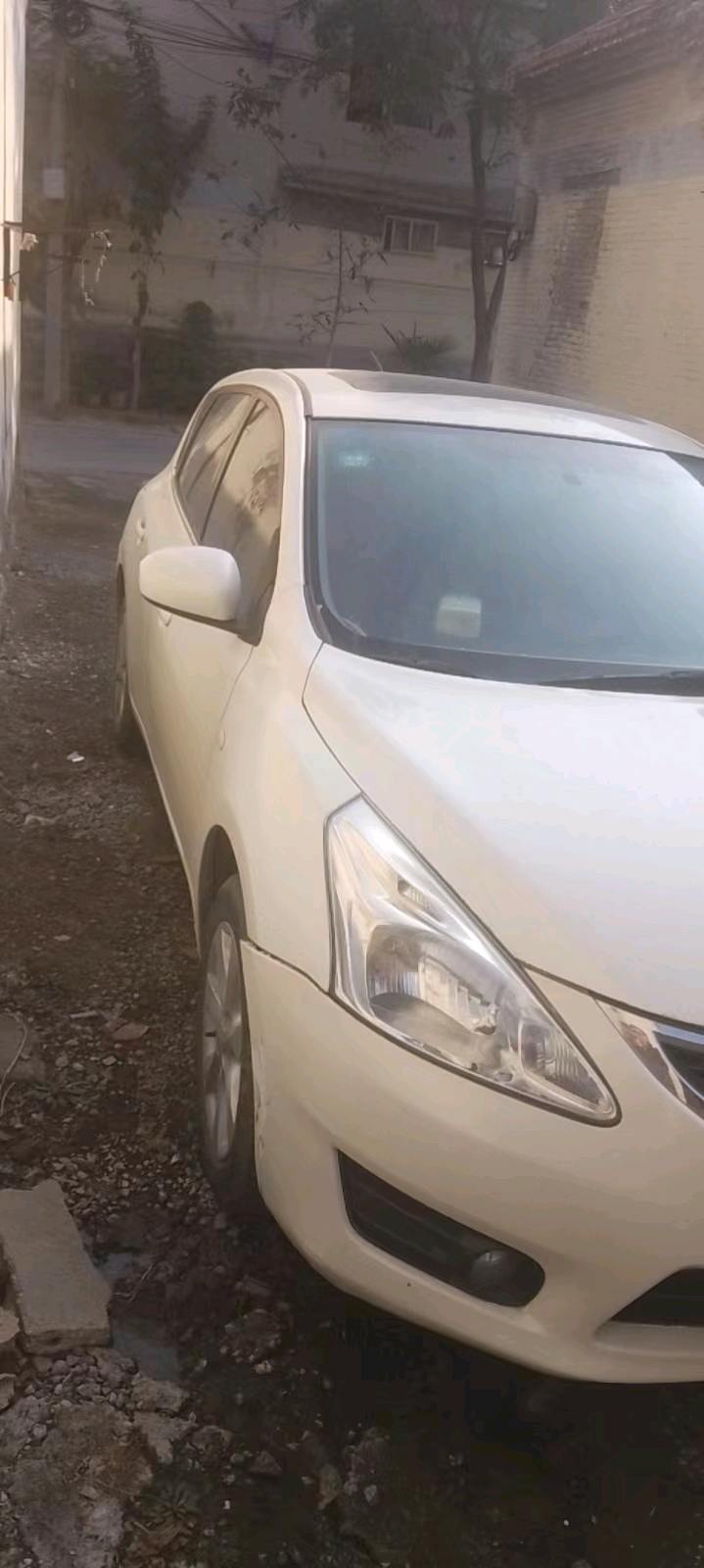 济南12年日产骐达7