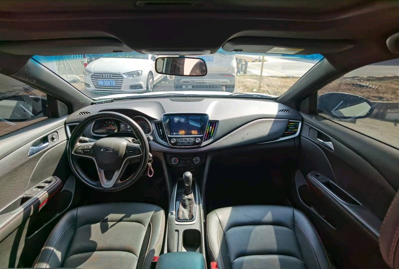 东莞21年雪佛兰科鲁泽8