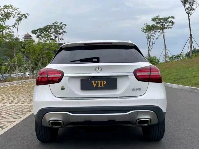 宜春18年奔驰GLA4