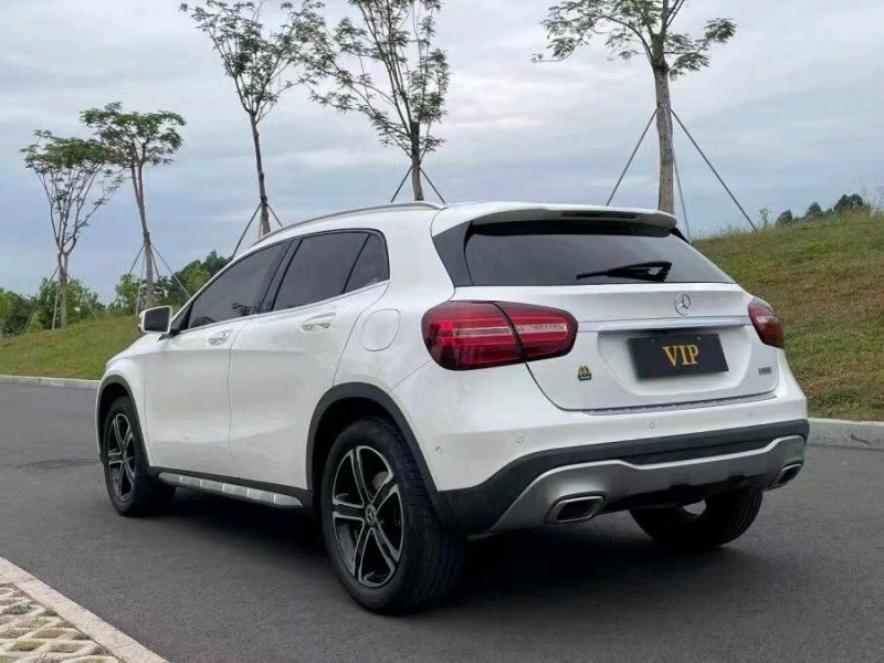 宜春18年奔驰GLA7