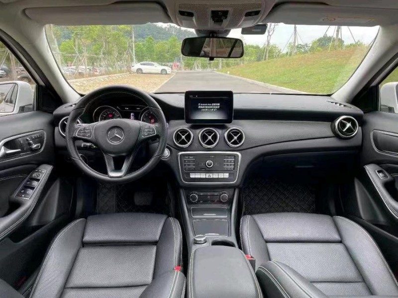 宜春18年奔驰GLA8