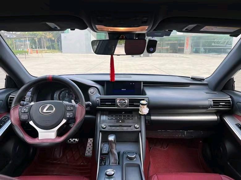 盐城19年雷克萨斯IS7