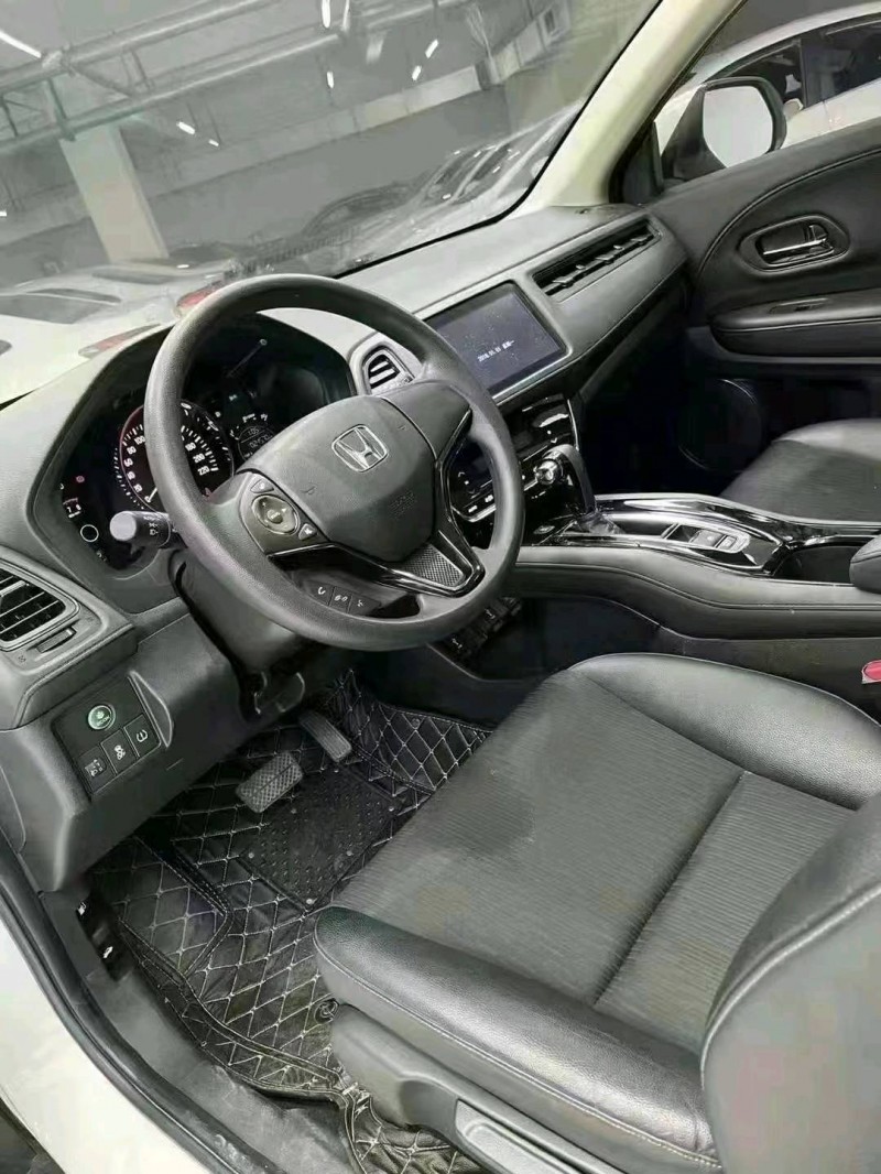 成都19年本田缤智6