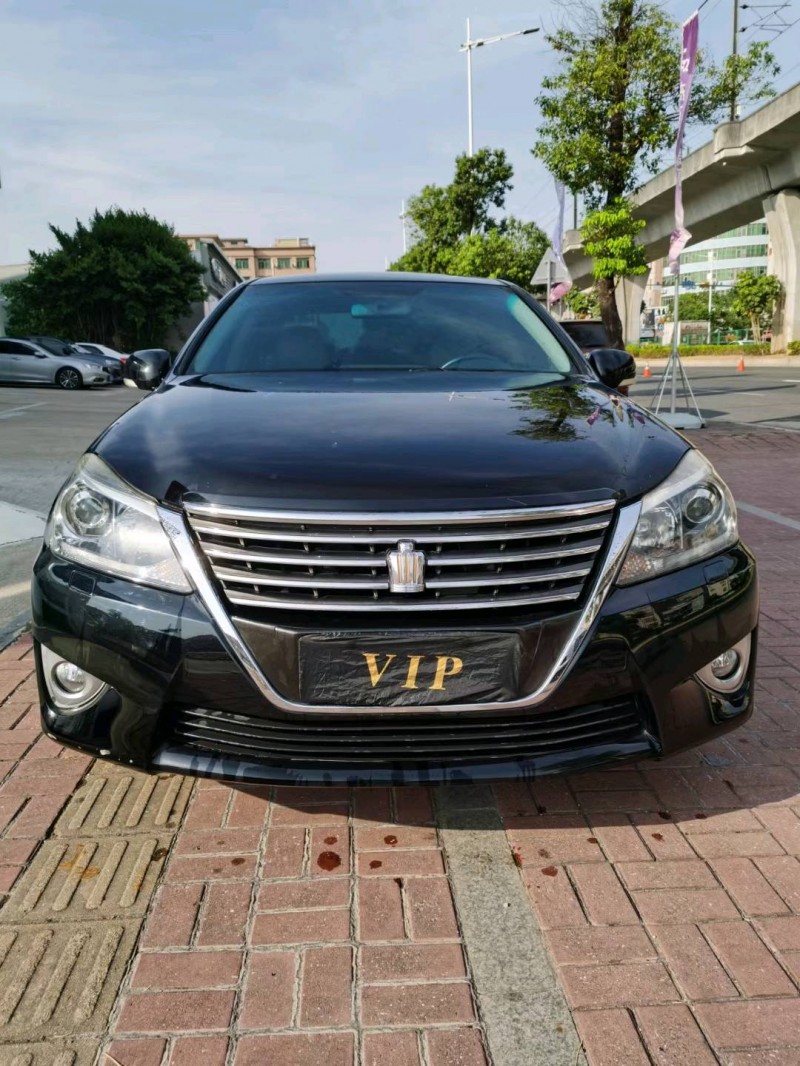 东莞13年丰田皇冠8