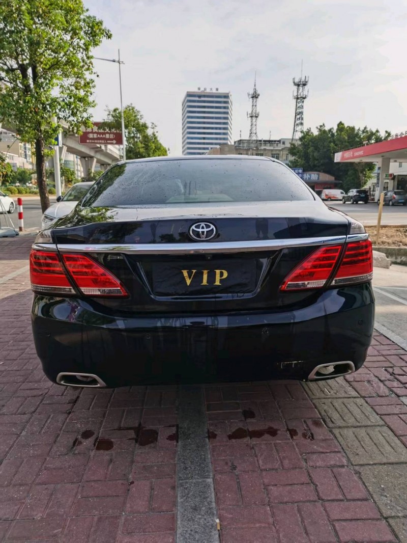 东莞13年丰田皇冠3