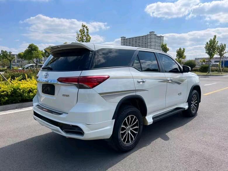 盐城19年丰田穿越者8