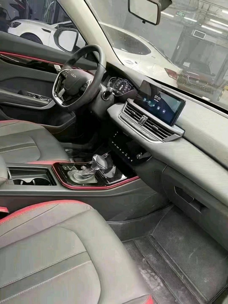 成都21年东风奕炫8