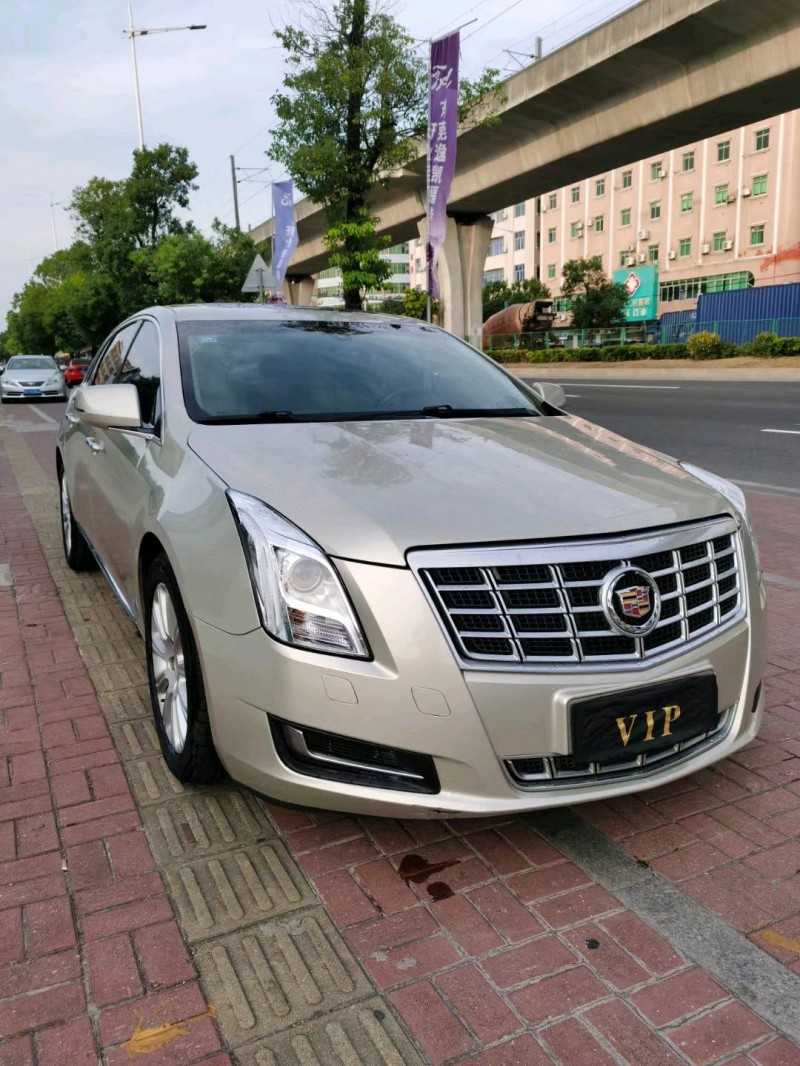 东莞16年凯迪拉克XTS7