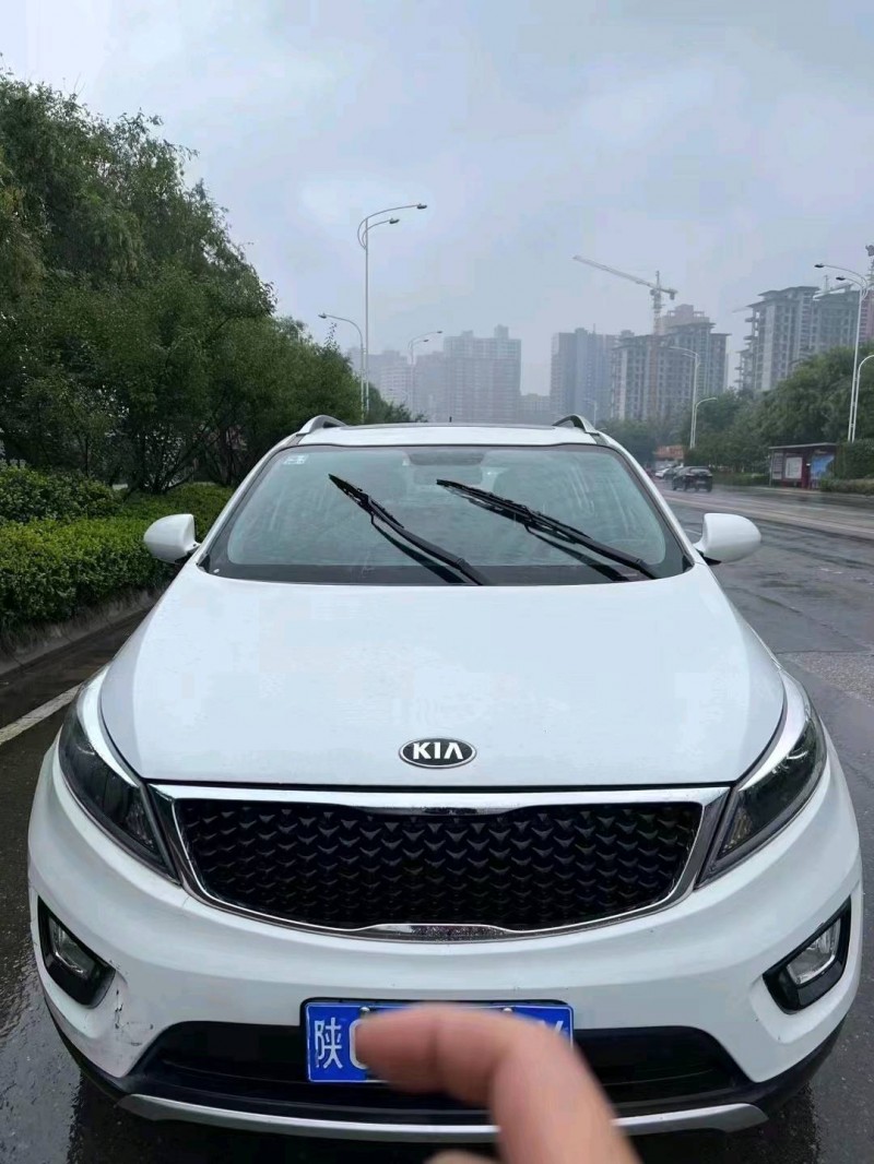 咸阳16年起亚智跑6