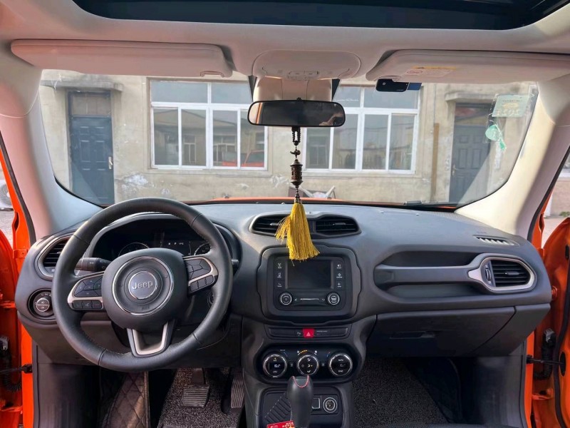 沈阳17年Jeep自由侠4