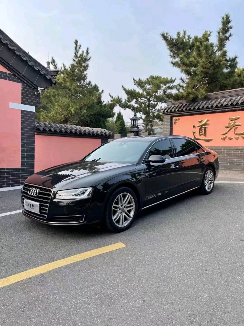 青岛16年奥迪A8L2