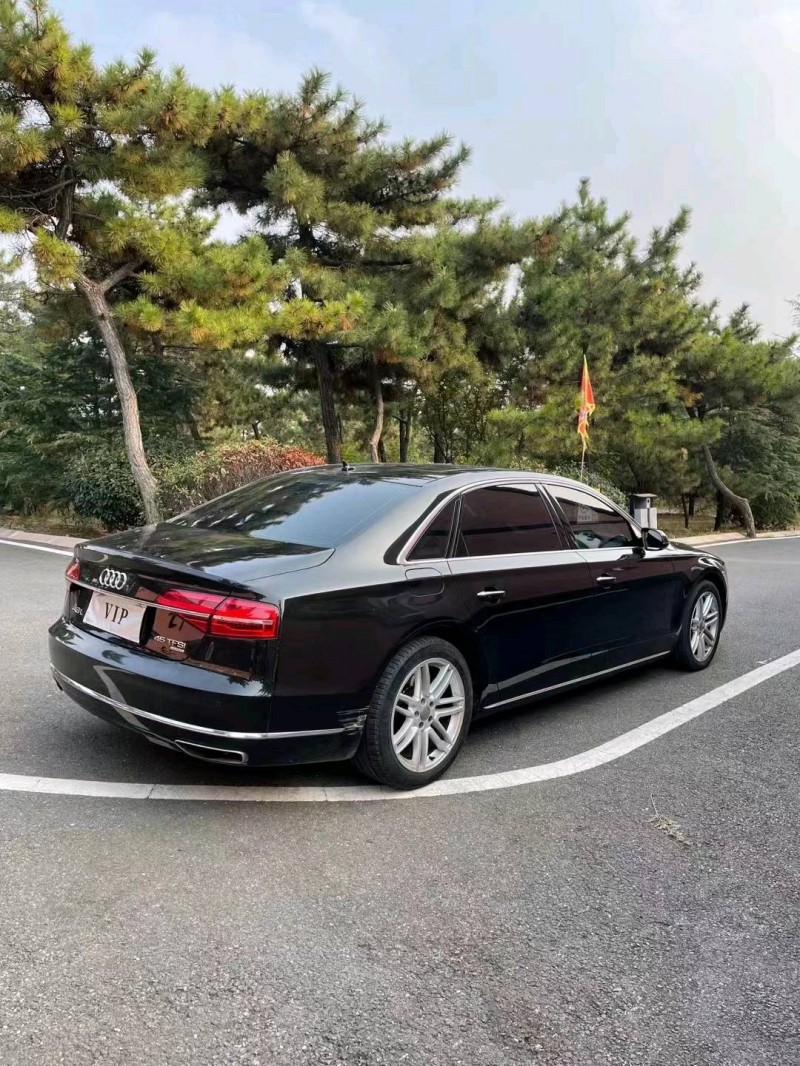 青岛16年奥迪A8L9