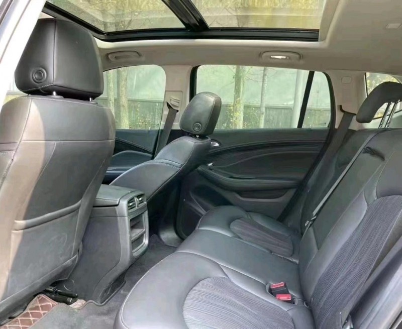 枣庄19年别克昂科威1