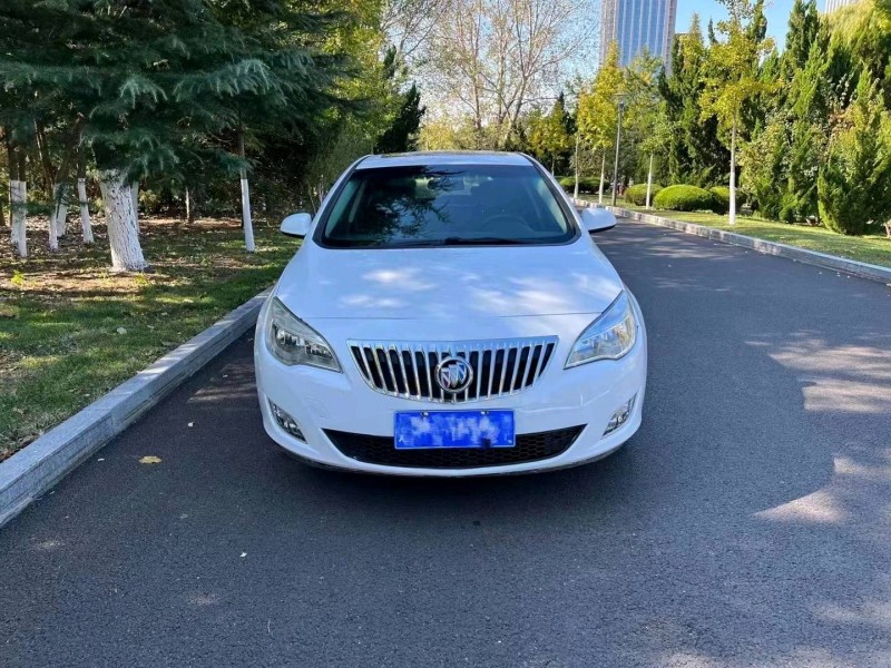 枣庄13年别克英朗1