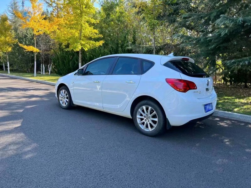 枣庄13年别克英朗3