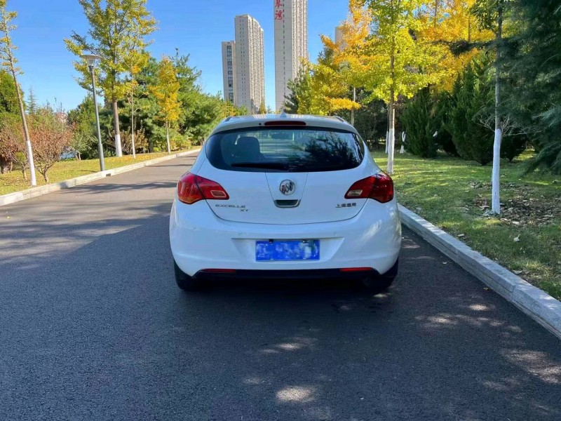 枣庄13年别克英朗7