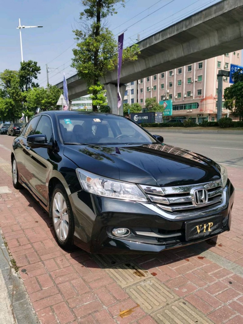 东莞14年本田雅阁6