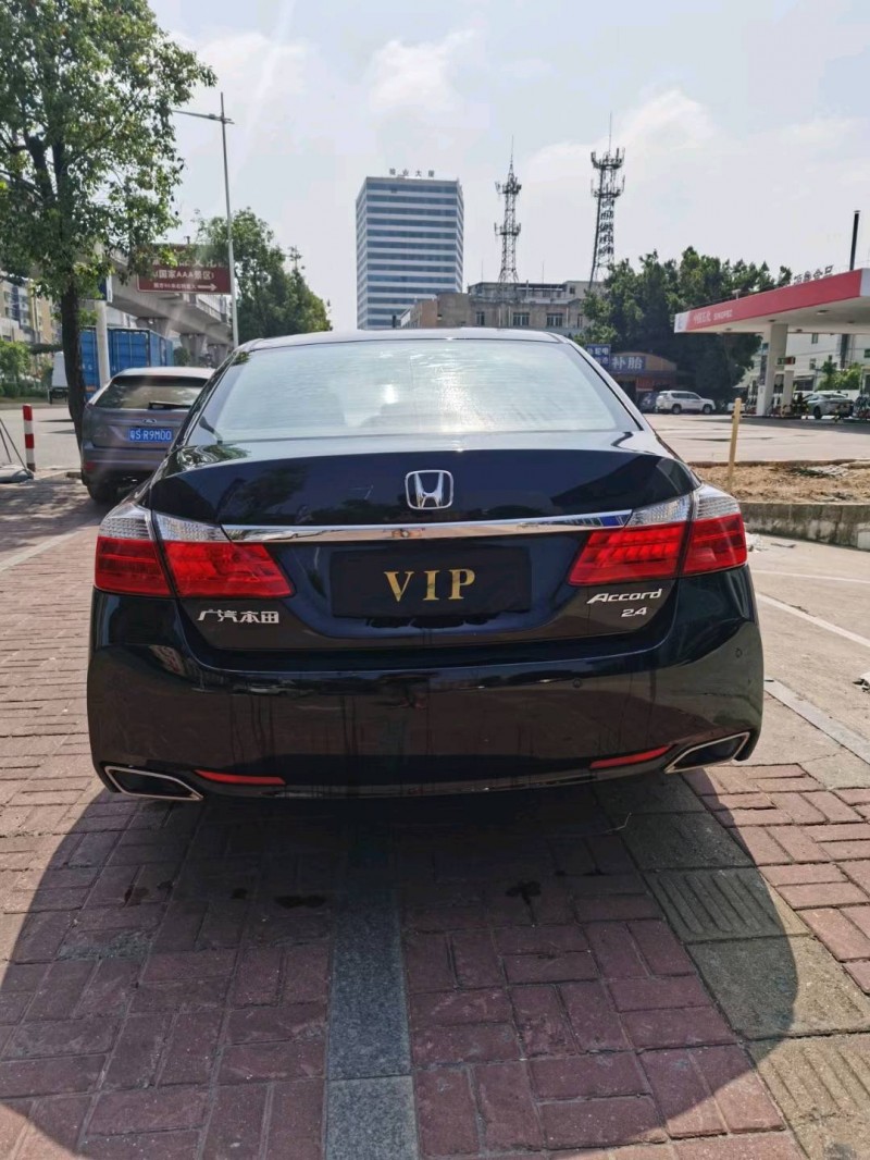 东莞14年本田雅阁9