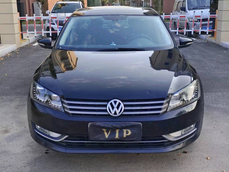 济宁12年大众帕萨特1