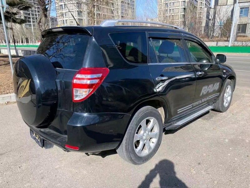沈阳13年丰田RAV4荣放4