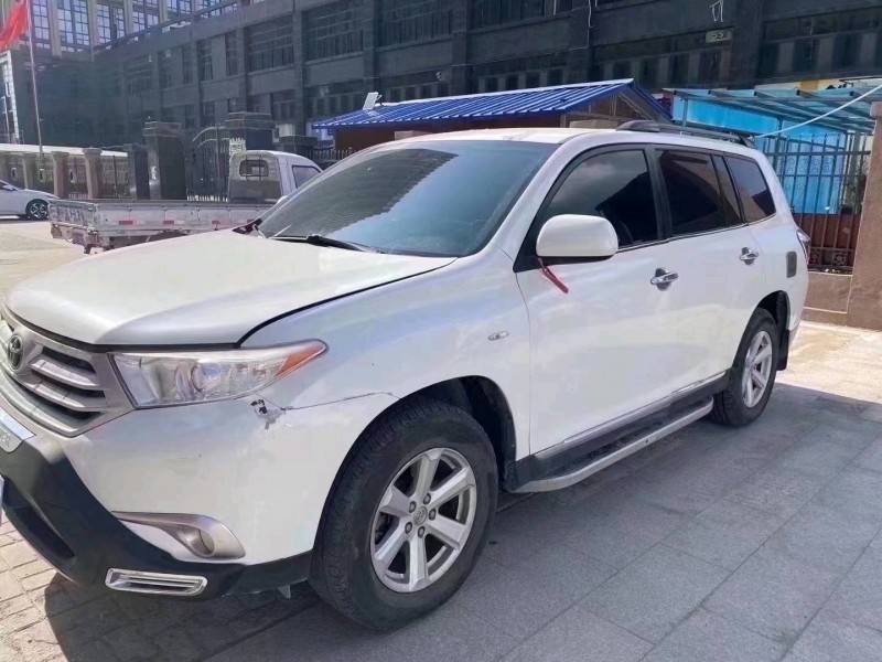 北京13年丰田汉兰达8