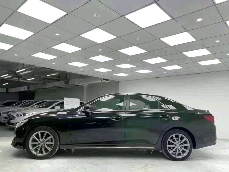 成都14年丰田锐志3